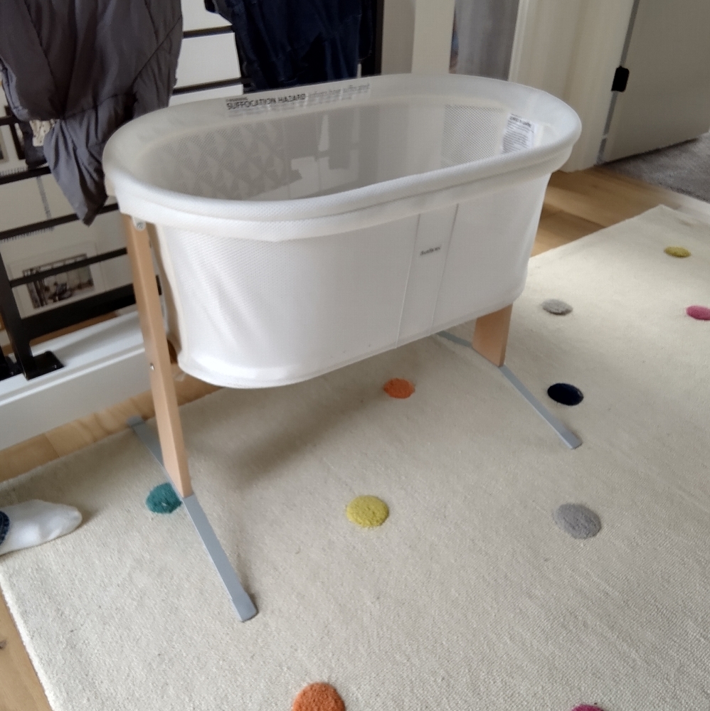 Bassinet babybjorn crib snoo alternative
